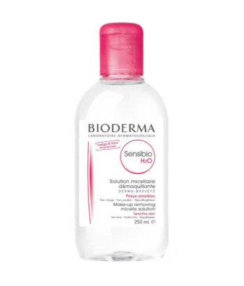 Nettoyez en douceur avec Bioderma Sensibio H2O 250ml