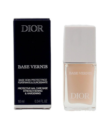 Base Coat de vernis Dior pour une manucure impeccable