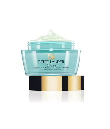 Protection quotidienne avec Estee Lauder Daywear SPF15