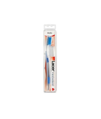Une brosse à dents medium Technic pour adultes