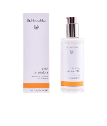Nettoyez en douceur avec le Lait Démaquillant Dr Hauschka