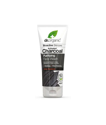 Nettoyez votre visage en profondeur avec Dr. Organic Charcoal Face Wash 200ml