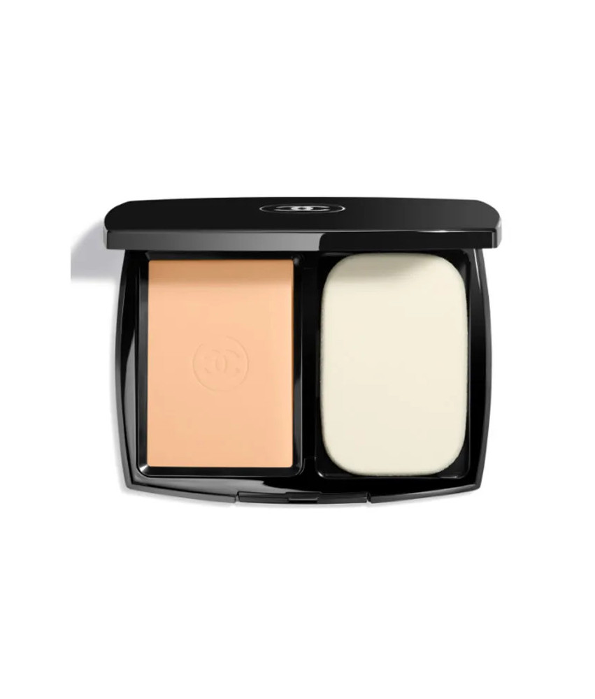 Chanel Ultra Le Teint Compact SPF15 B40: Un teint parfait en un seul geste