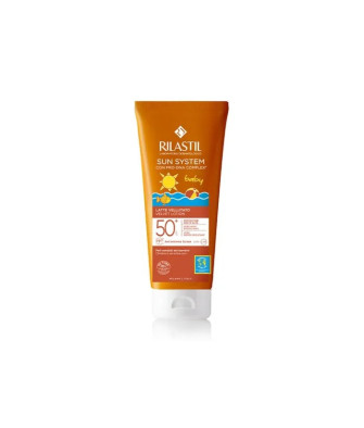 Protection solaire douce pour bébé avec Rilastil Sun System Baby Lotion Velvet SPF50+ 200ml